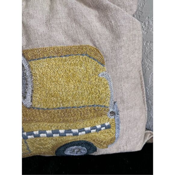 Pottery Barn ~NYC YELLOW TAXI~ Christmas PILLOW  ~VINTAGE~ Classic VHTF - Picture 4 of 7